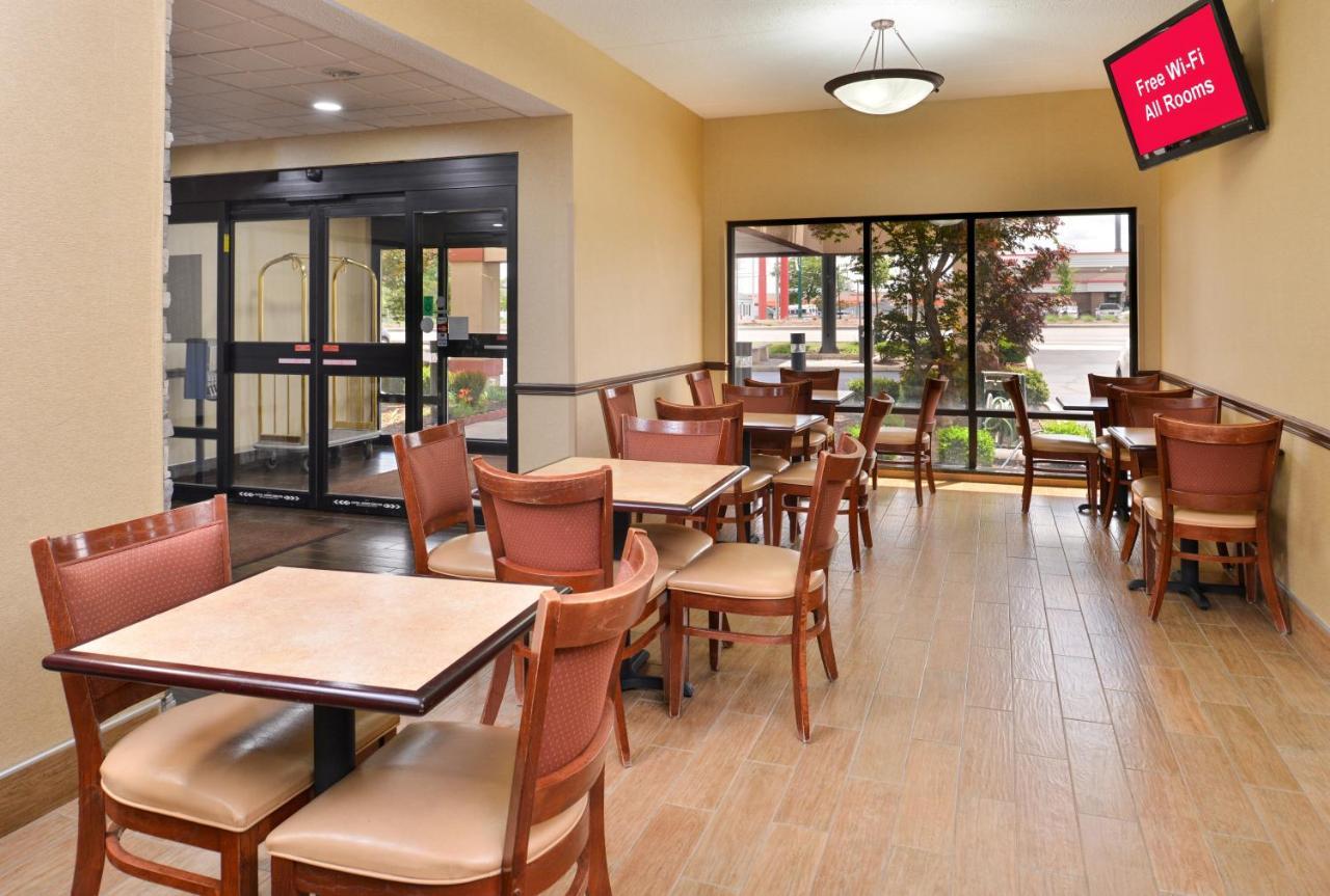 Red Roof Inn & Suites Columbus West Broad Zewnętrze zdjęcie