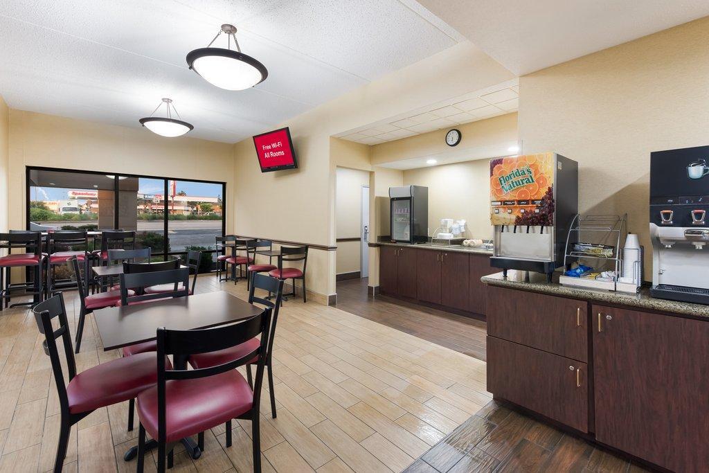 Red Roof Inn & Suites Columbus West Broad Zewnętrze zdjęcie